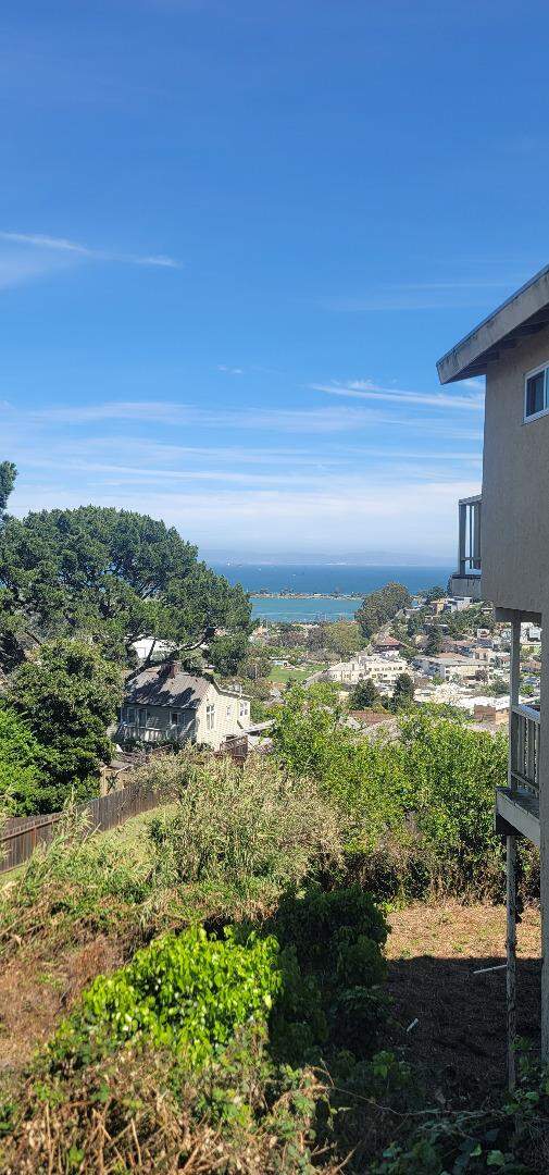 261 Humboldt Road photo