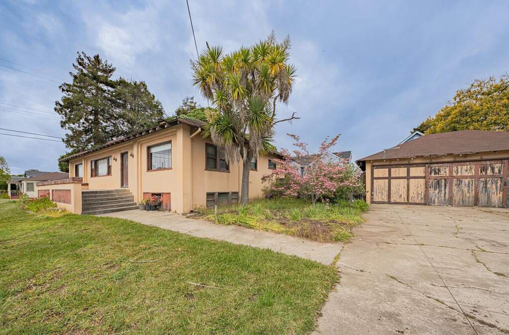 4705 Crystal Street photo