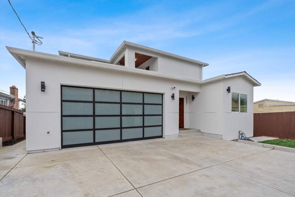 3807 Madrone Avenue, Oakland, CA 94619