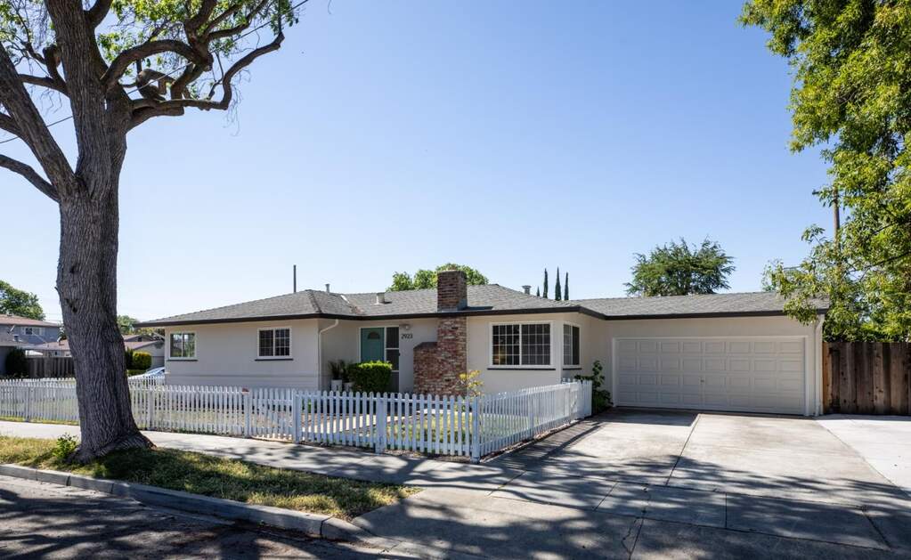2923 Cabrillo Avenue, Santa Clara, CA 95051