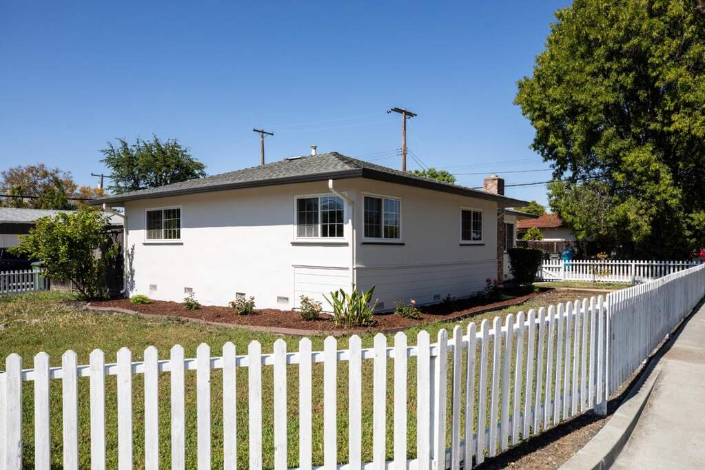 2923 Cabrillo Avenue, Santa Clara, CA 95051