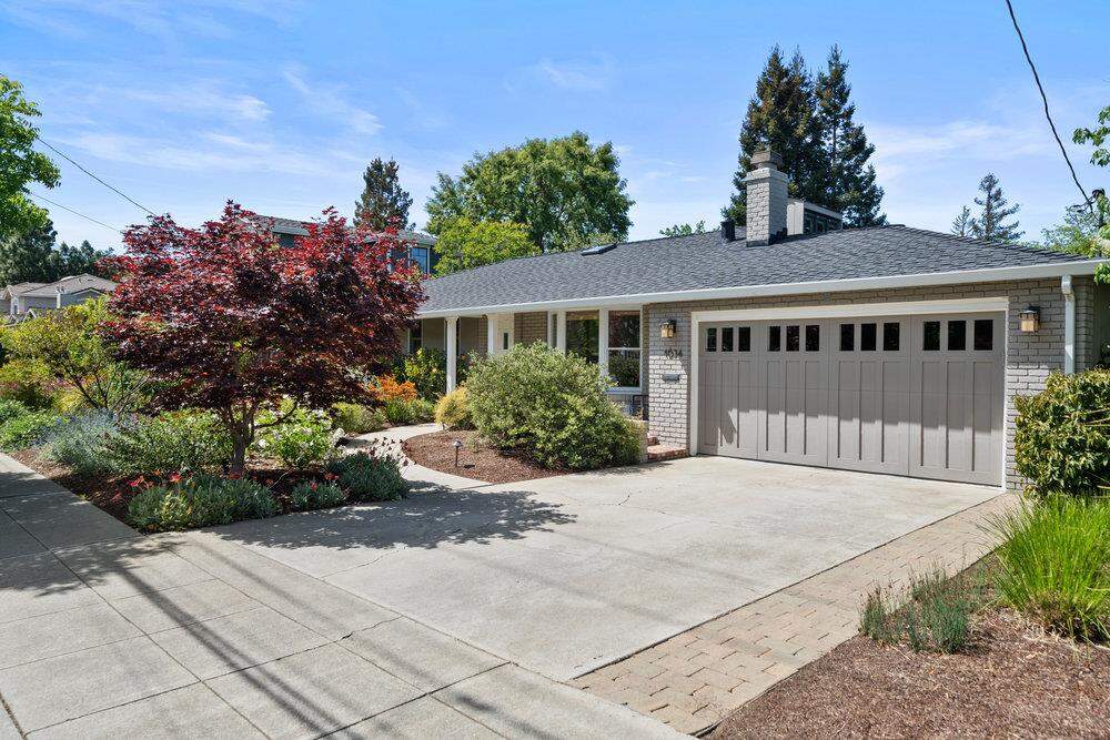 1634 Hollingsworth Drive, Mountain View, CA 94040