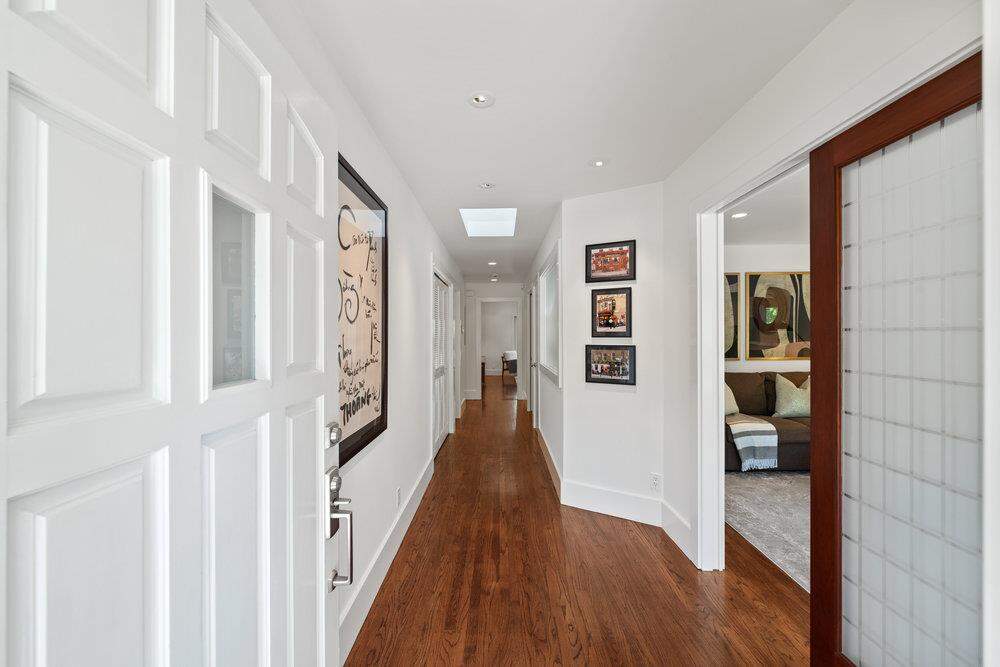 1634 Hollingsworth Drive, Mountain View, CA 94040