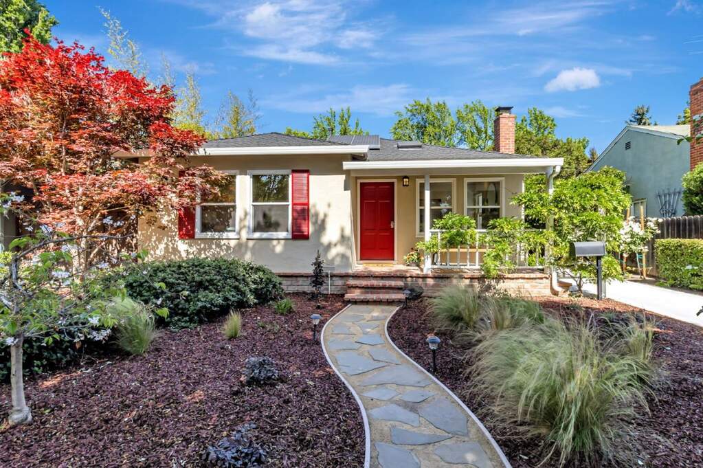 1045 Almanor Avenue, Menlo Park, CA 94025