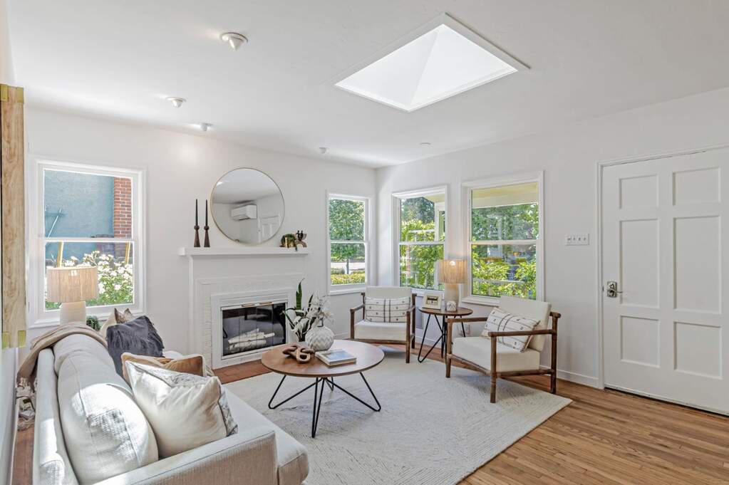 1045 Almanor Avenue, Menlo Park, CA 94025