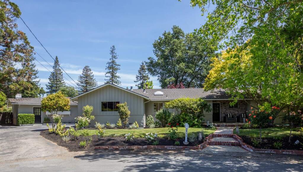 939 Carmel Court, Los Altos, CA 94022