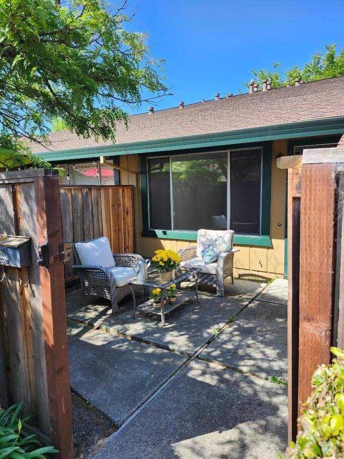 443 Lincoln Avenue photo