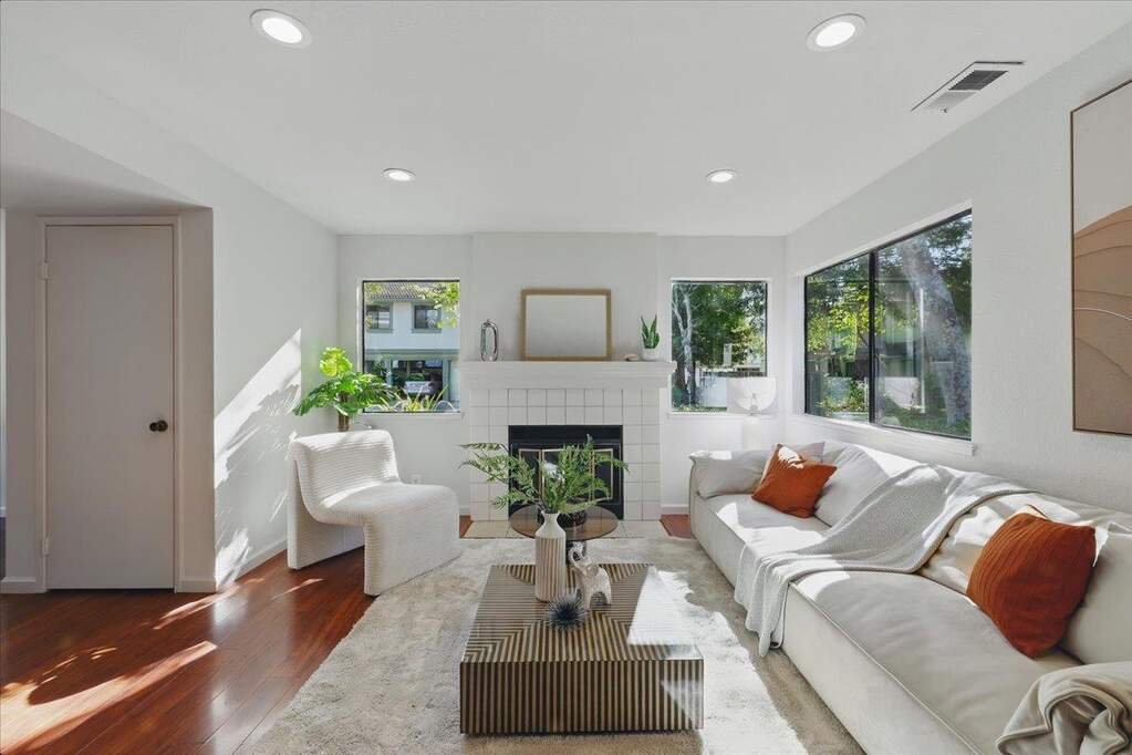 34791 Dorado Common photo