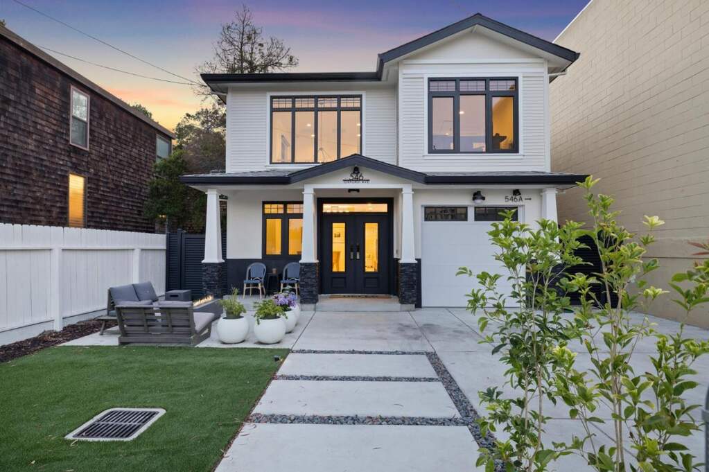 546 Oxford Avenue photo