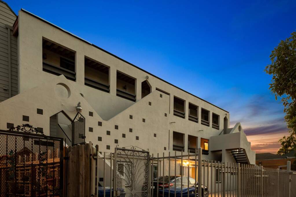  W Macarthur, Oakland, CA 94609