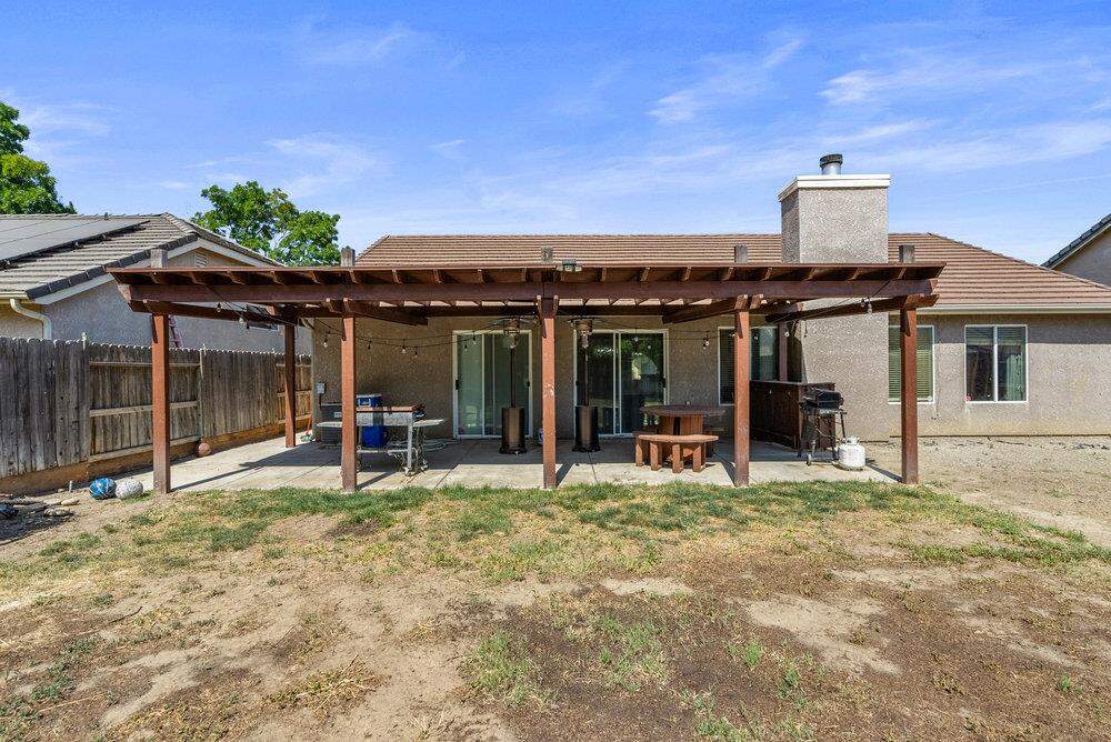748 Ashbury Court, Los Banos, CA 93635