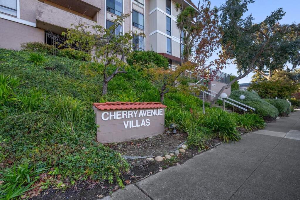 1031 Cherry Avenue #18 photo