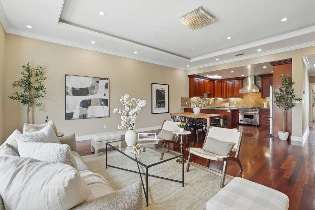 212 Sweeny Street photo