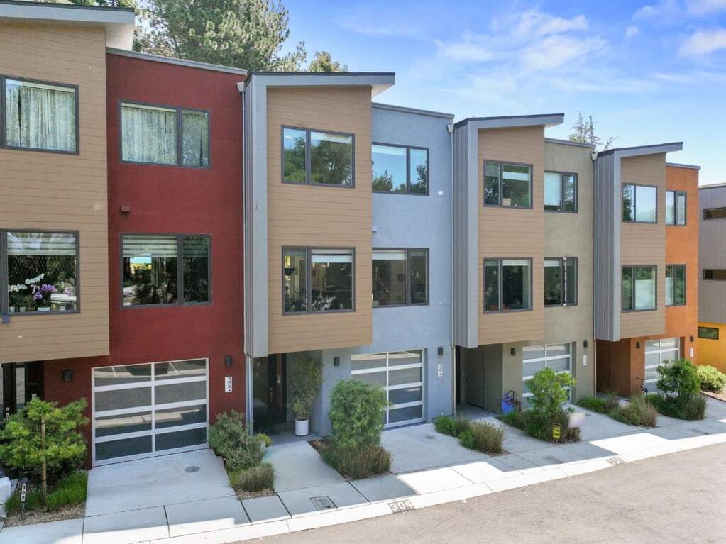 304 Thomas Terrace photo