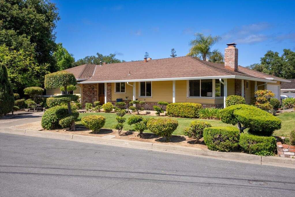 18654 Aspesi Drive, Saratoga, CA 95070