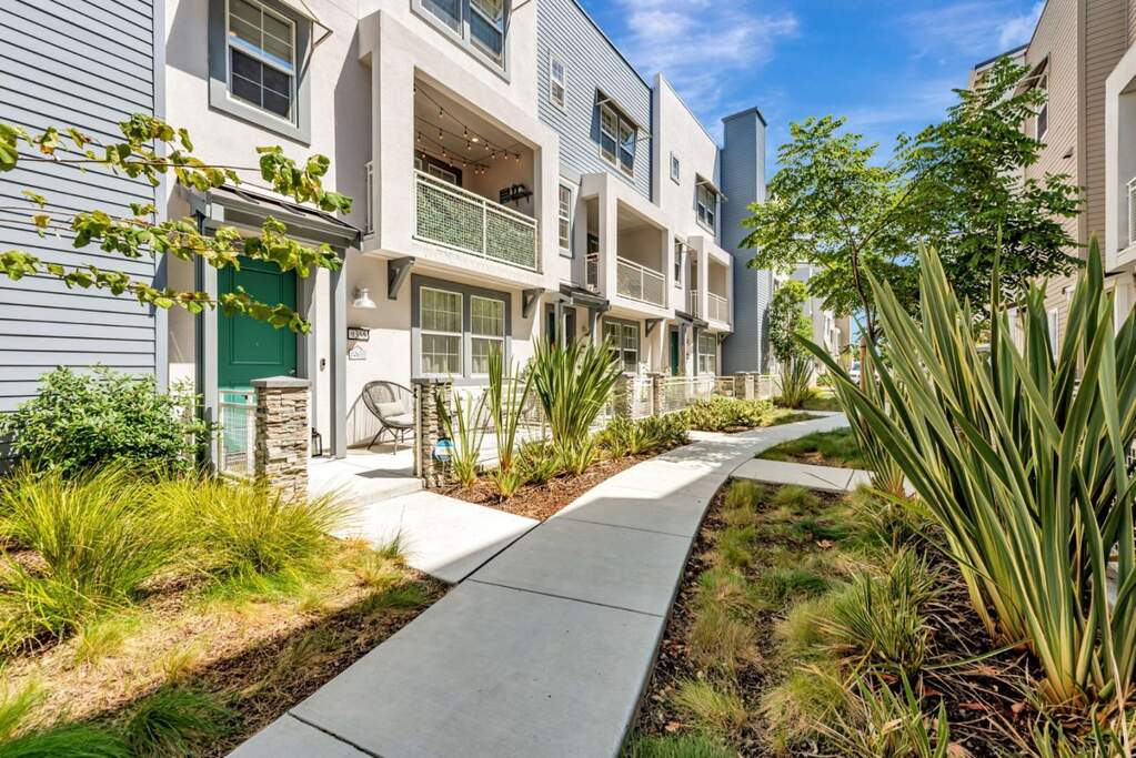 9355 Ocean Park Way photo