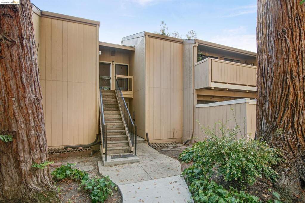 986 Kiely Boulevard #D photo