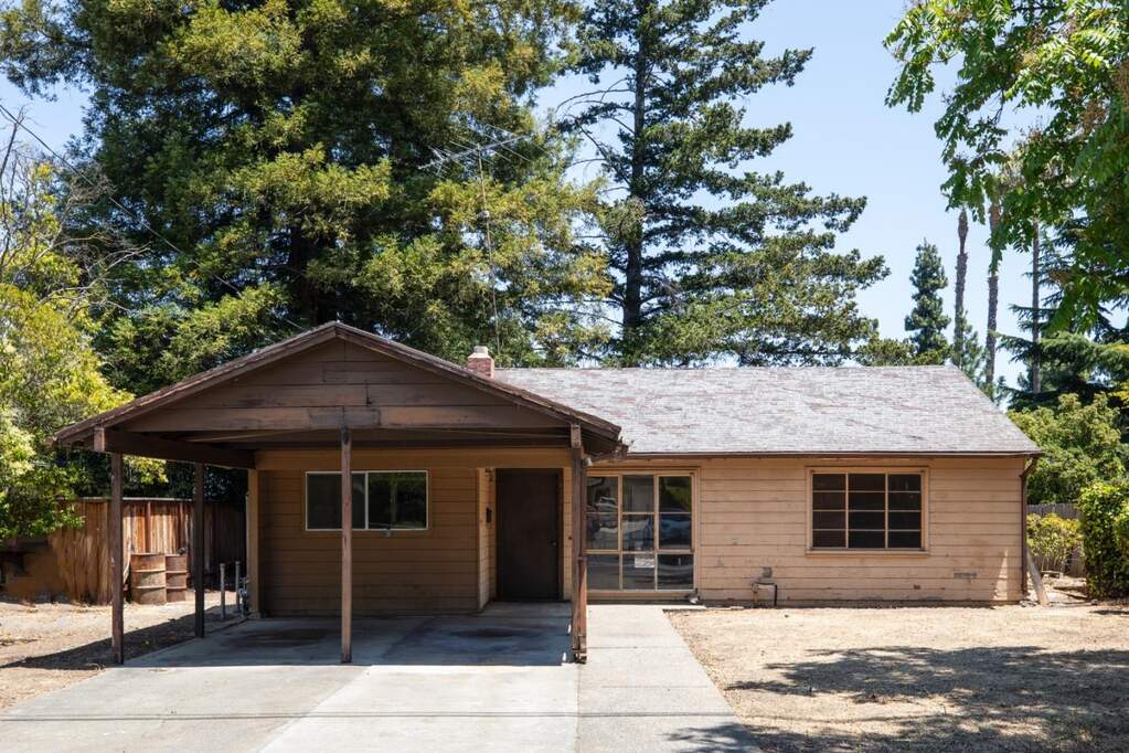 4251 Mckellar Lane, Palo Alto, CA 94306