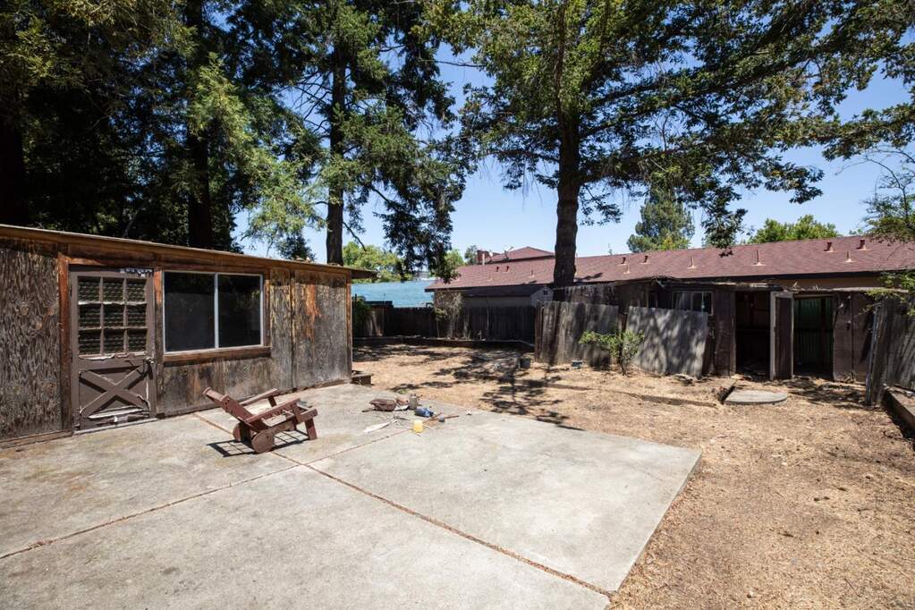 4251 Mckellar Lane, Palo Alto, CA 94306
