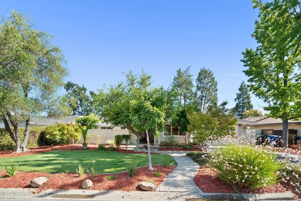 247 Marchmont Drive photo