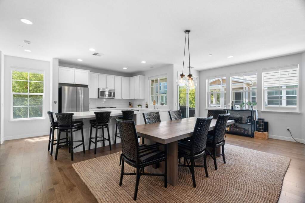 641 Turnbuckle Drive #1701, Redwood City, CA 94063