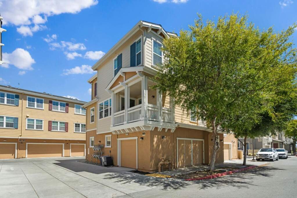 641 Turnbuckle Drive #1701, Redwood City, CA 94063