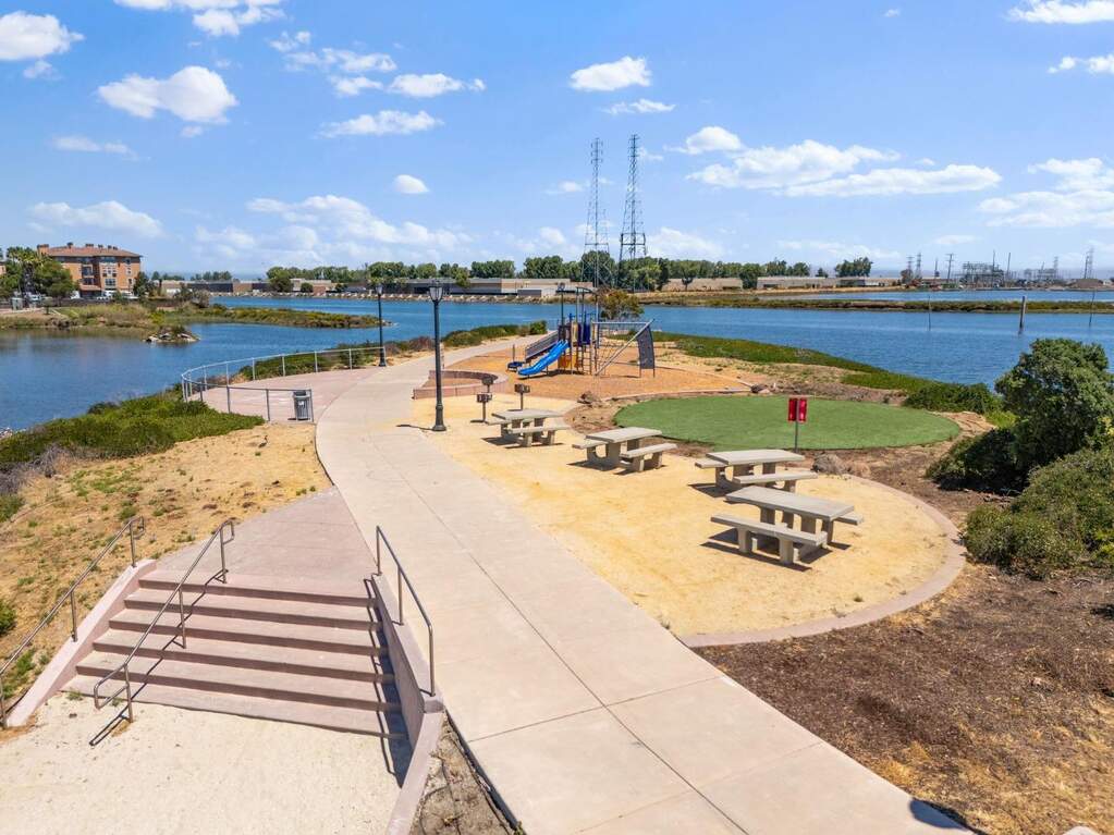 641 Turnbuckle Drive #1701, Redwood City, CA 94063