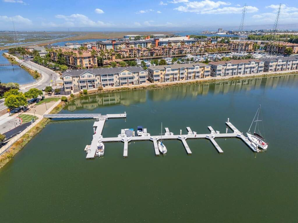 641 Turnbuckle Drive #1701, Redwood City, CA 94063