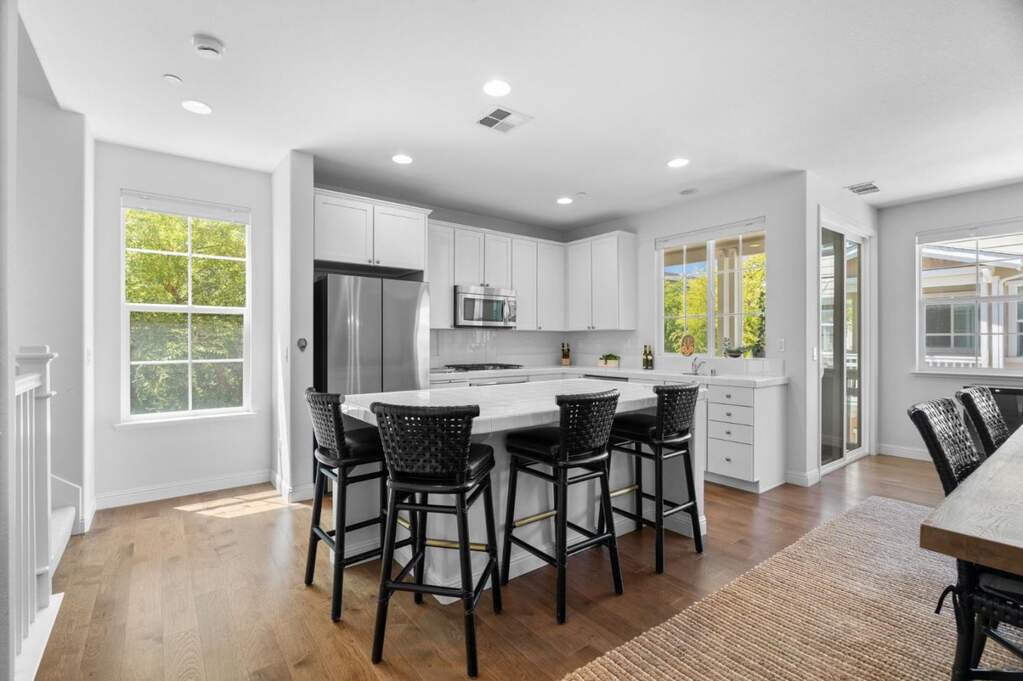 641 Turnbuckle Drive #1701, Redwood City, CA 94063