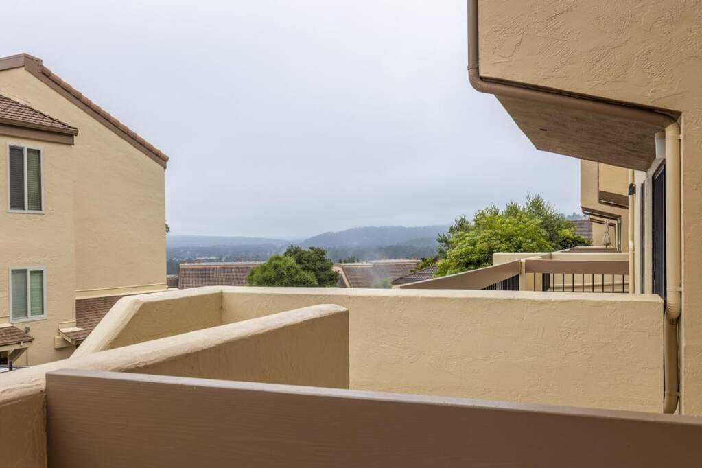 3104 Golden Oaks Lane photo