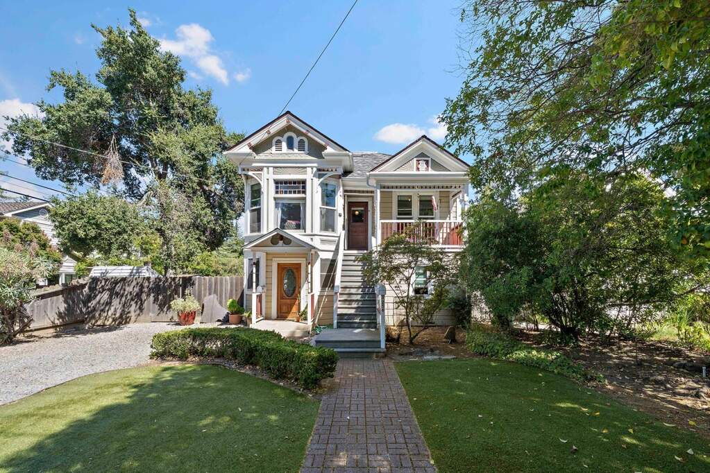 256 Los Gatos Boulevard photo