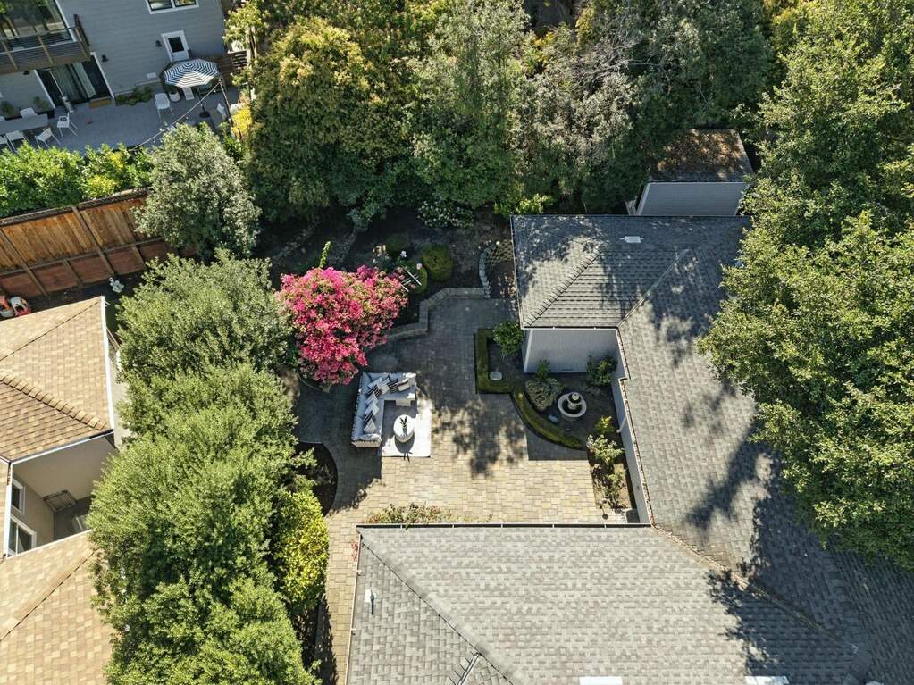 472 Emerald Avenue, San Carlos, CA 94070