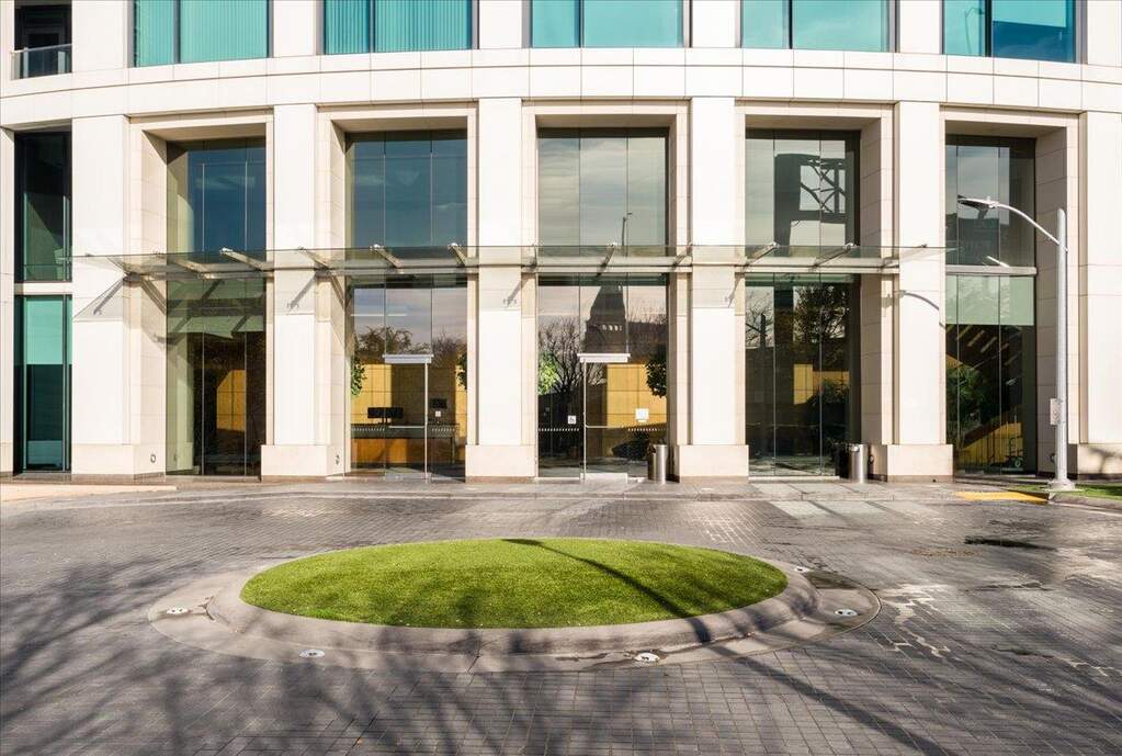 425 1st Street #1207, San Francisco, CA 94105