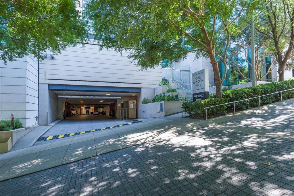 425 1st Street #1207, San Francisco, CA 94105