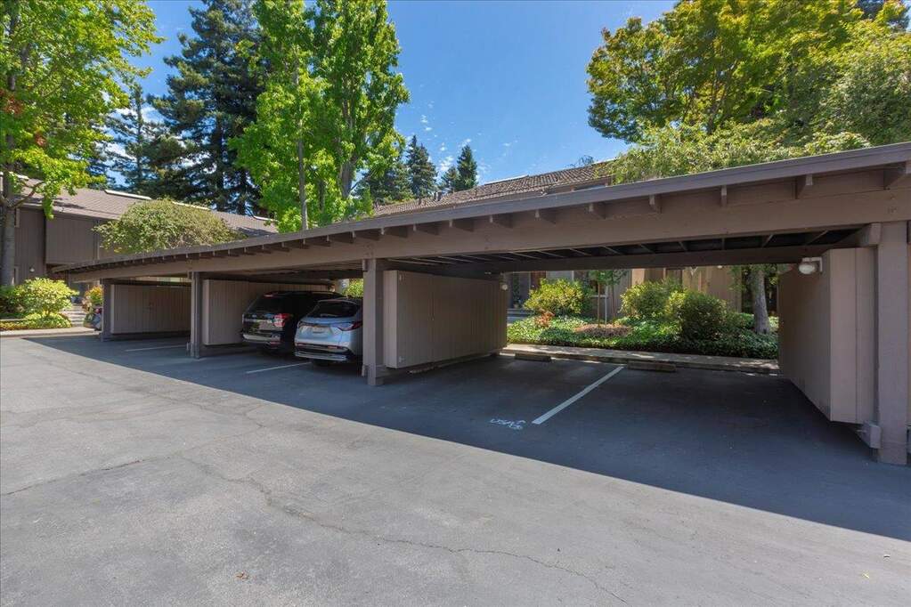 225 Horizon Avenue, Mountain View, CA 94043