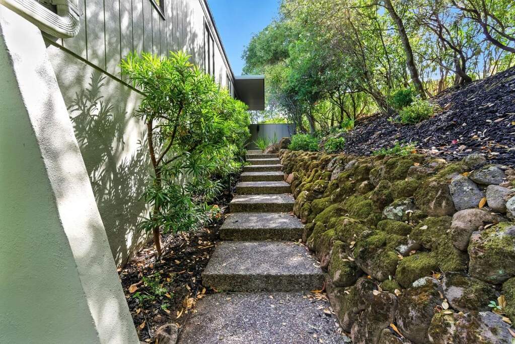 3909 Pepper Tree Court, Redwood City, CA 94061