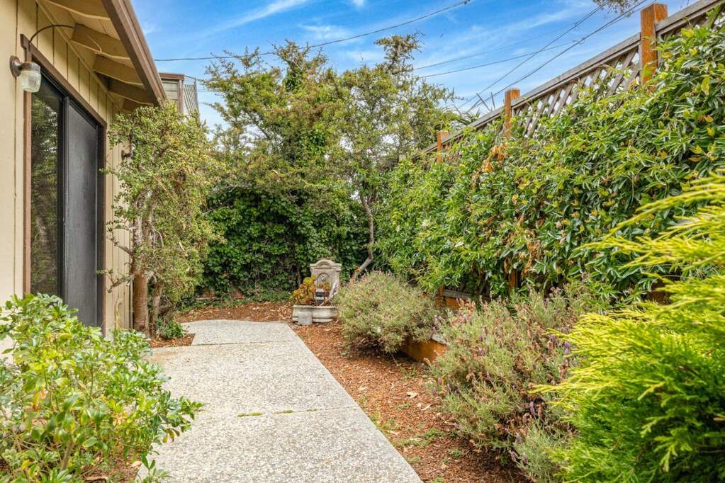 125 Moran Way, Santa Cruz, CA 95062