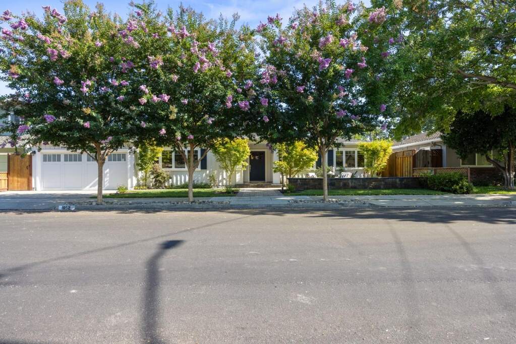 1052 Lovoi Way, San Jose, CA 95125