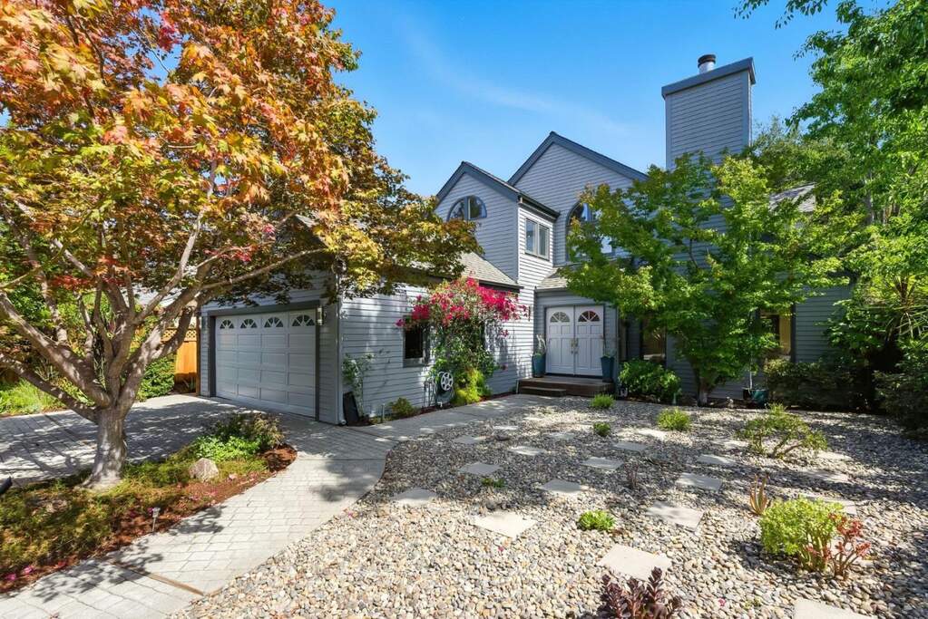 715 Matadero Avenue photo