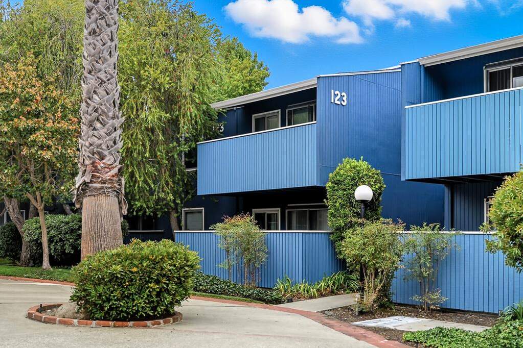 123 Piccadilly Place #F photo