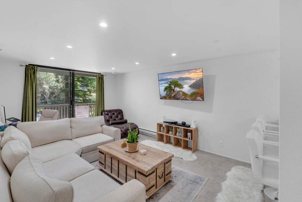 5202 Shelter Creek Lane photo