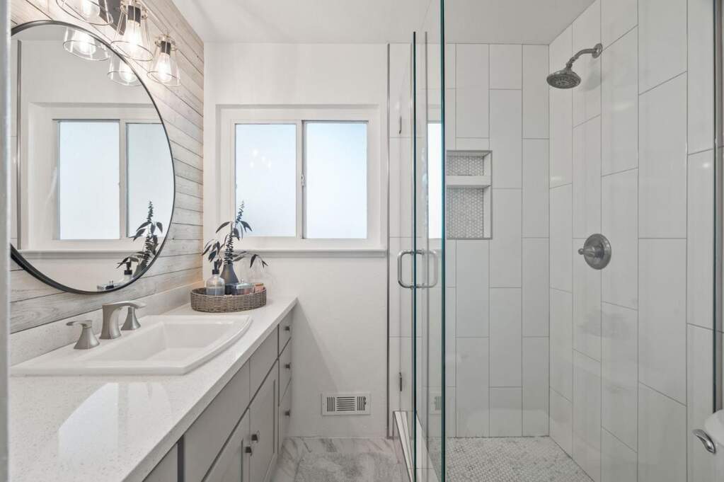 5254 Howes Lane, San Jose, CA 95118