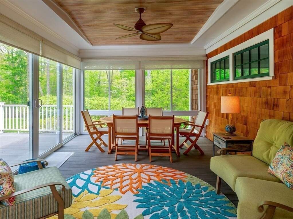 4 Bedroom Single Family Home/House's Image 10