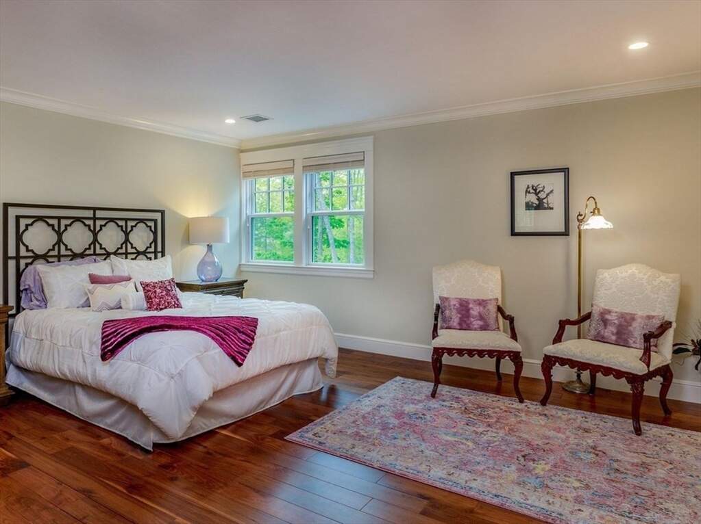 4 Bedroom Single Family Home/House's Image 11