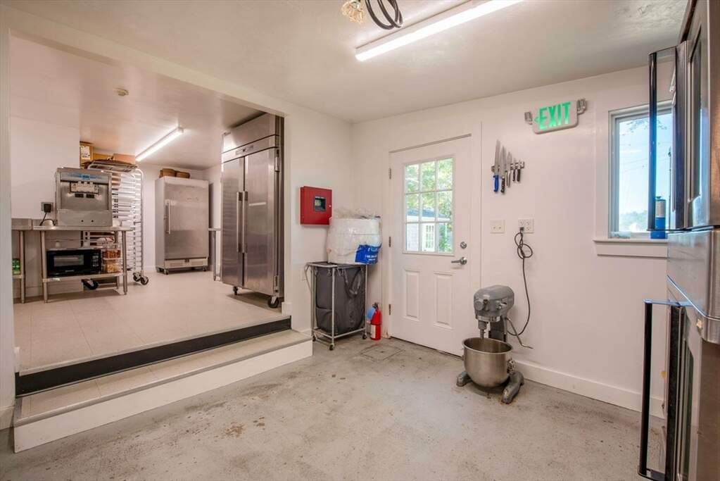 1 Bedroom Single Family Home/House's Image 17