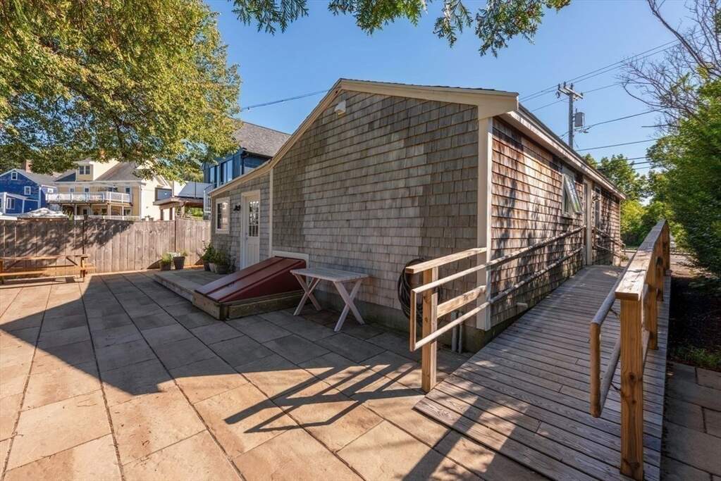 1 Bedroom Single Family Home/House's Image 3