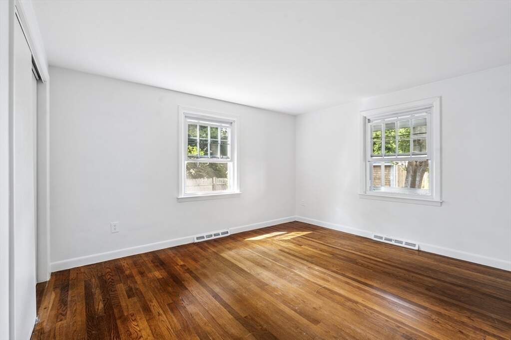 3 Bedroom Single Family Home/House's Image 7
