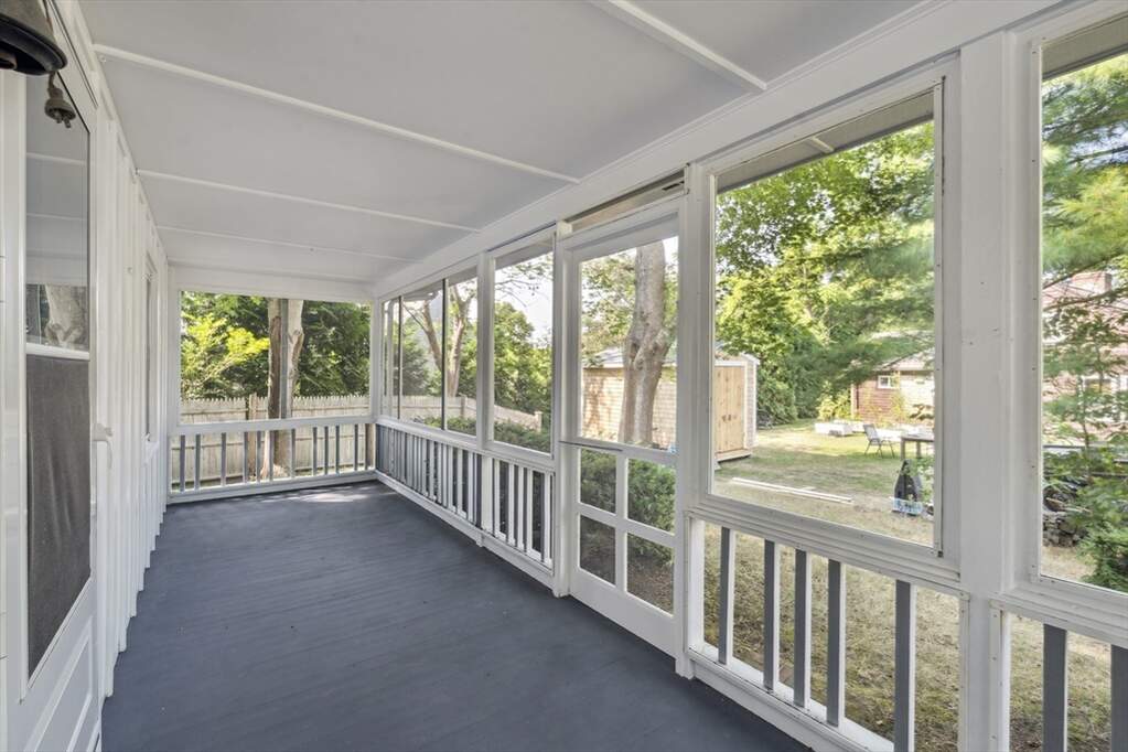 3 Bedroom Single Family Home/House's Image 11