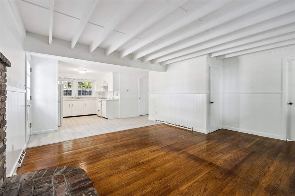 3 Bedroom Single Family Home/House's Image 3