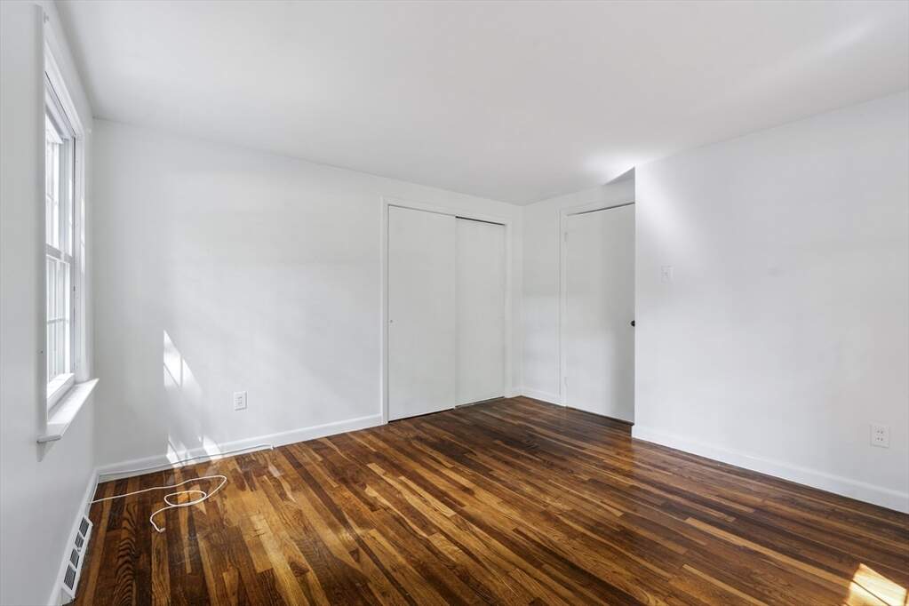 3 Bedroom Single Family Home/House's Image 5